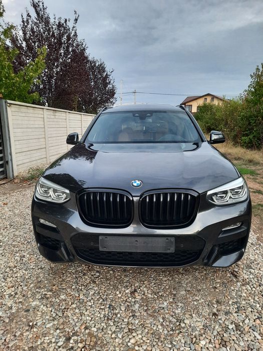 BMW X3 M-PACHET  xDrive 2.0d /Panoramic/Head-up/Harman Kardon