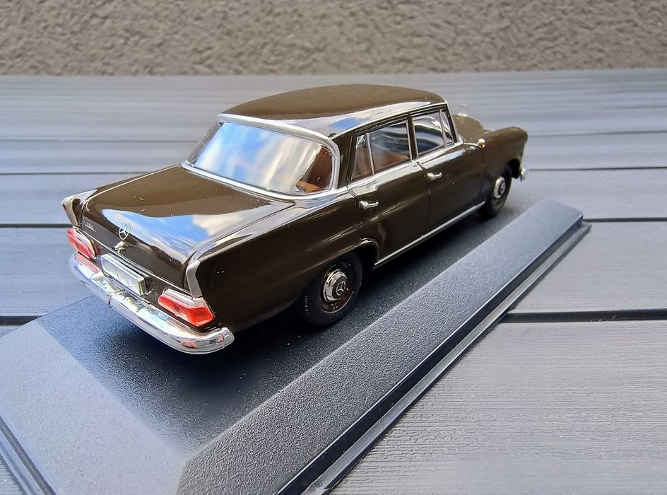 Mercedes-Benz 190 1:43 1961
