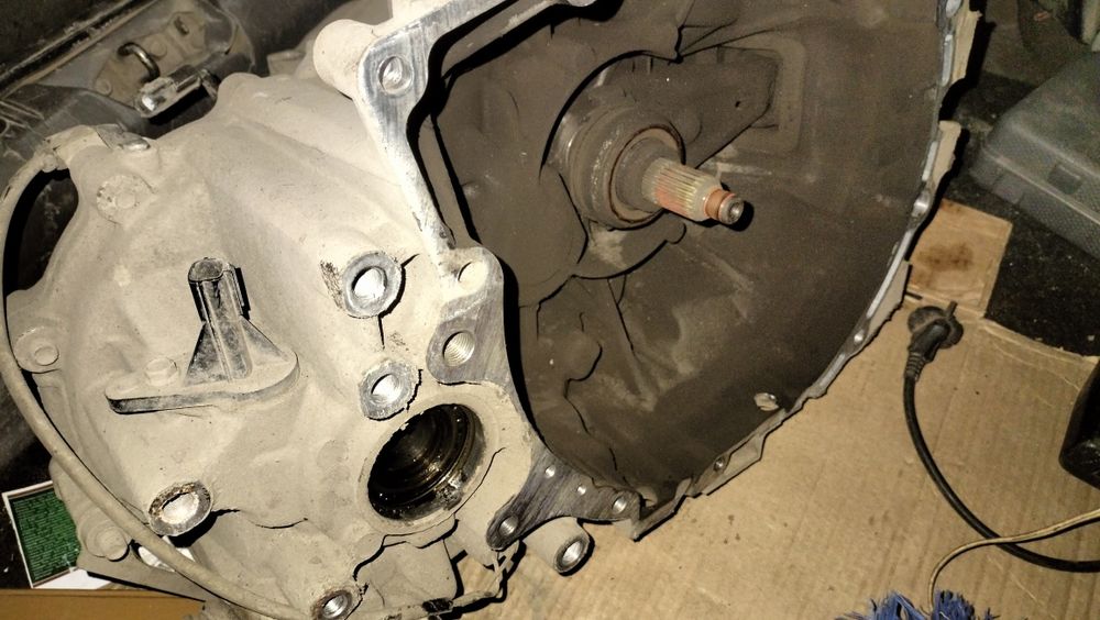 КПП Мазда 626 птичка