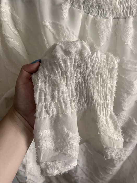 Bluză albă elegantă