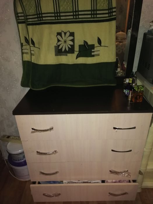 Комод с зеркалом