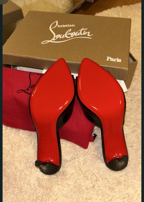 Saboti Christian Louboutin piele naturala pe stoc