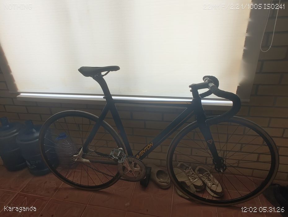Фикс, fixed gear велосипед Aventon Diamond