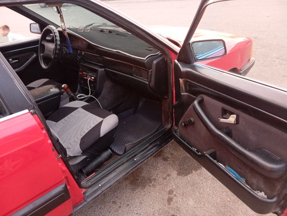 Ауди 100 сатылады