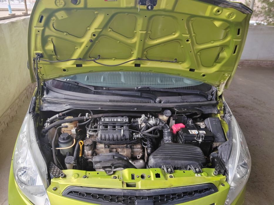 Spark 2010 mexanika narxi 4000$