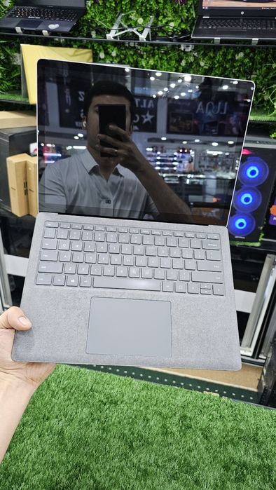 Microsoft ning eng go'zal modeli Surface pro 4 dan keldi!