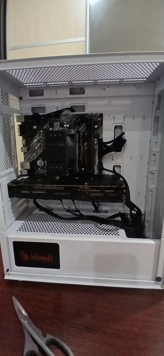 Продам gtx 1060 3gb fan stop