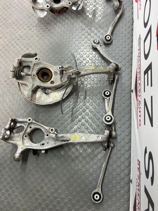Fuzeta Fata Stanga/Dreapta Audi A4 B8 A5 Q5 A6 4G A7