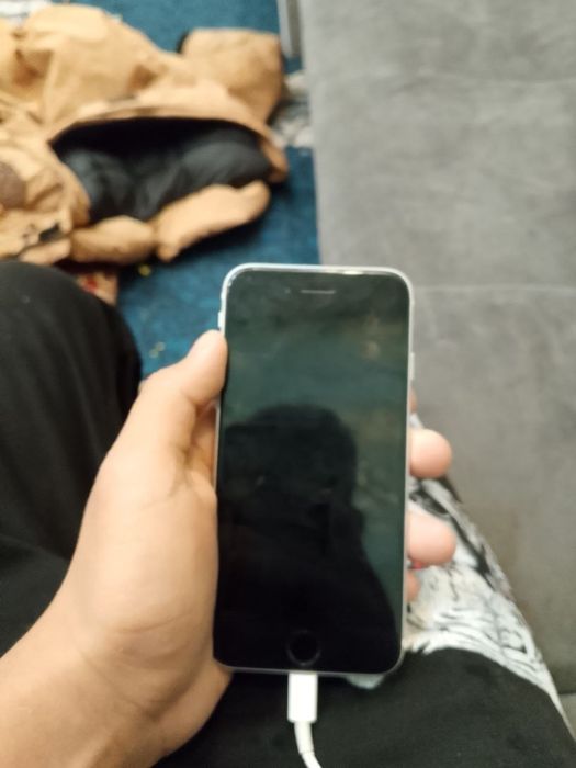 iphone se 2020 64 aybyoq