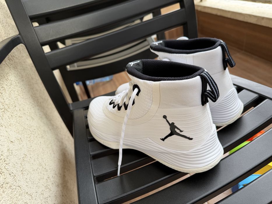 Nike jordan  маратонки