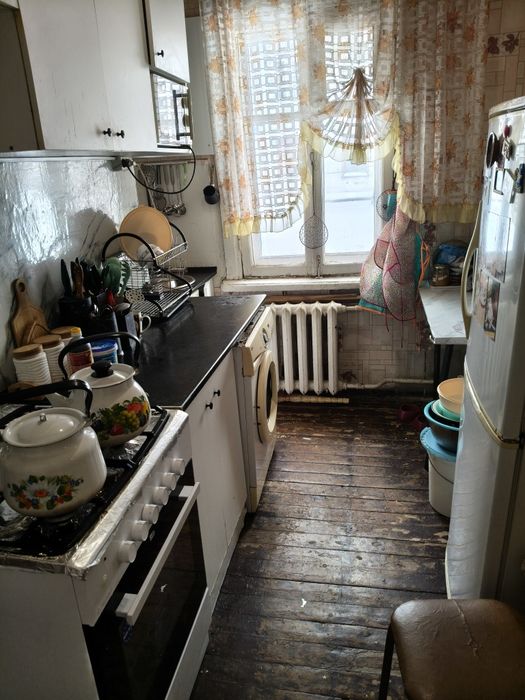 Продаеться квартира 3 комнатная