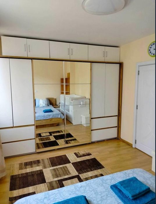 Тристаен апартамент под наем в ж.к. Изток, 2185075
