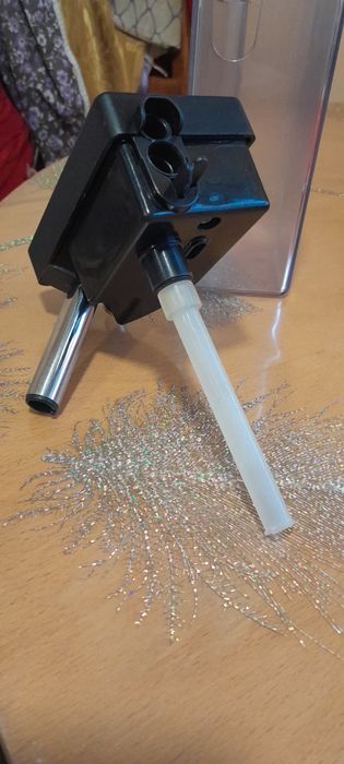 Кана (графа)за мляко и капучино за кафемашини Delonghi  Lattisima .