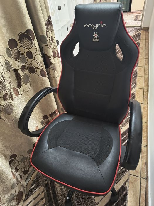 Scaun de Gaming de birou in stare buna