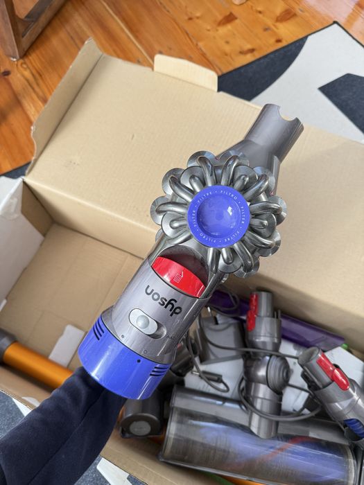 Пылесос Dyson V8 Absolute