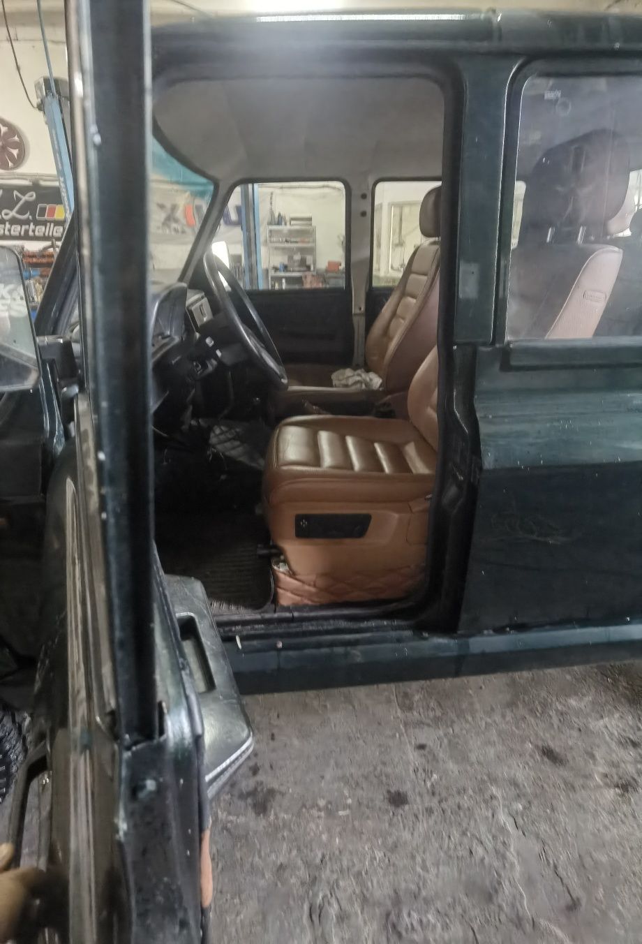 Aro 234 plus o bena de piese