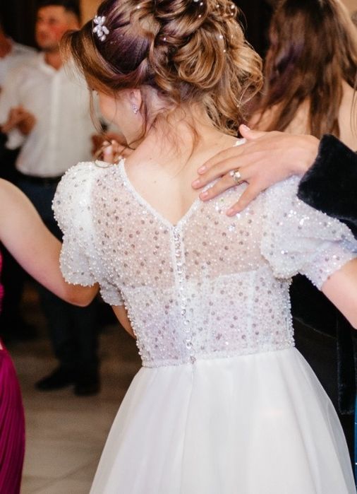 Rochie mireasa albă