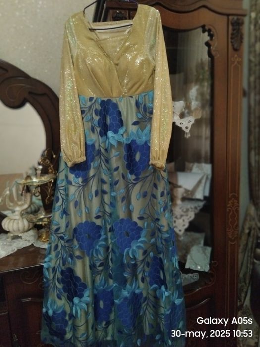 Ayolar kiyimlar va oyoq kiyimla