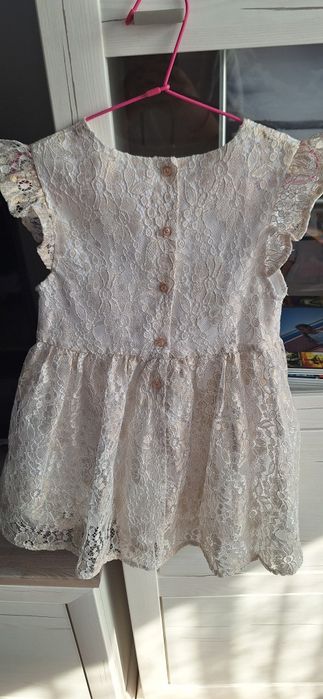 Детска рокля с дантела