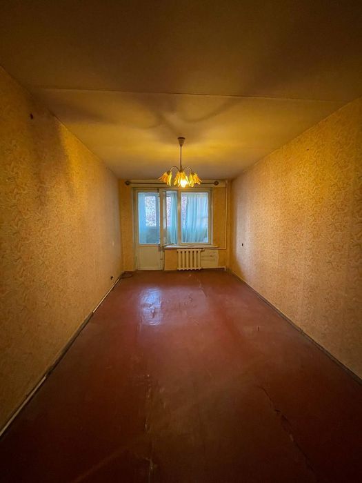 Чиланзар 24 квартал 4/4/5 квартира своя, среднего состояния