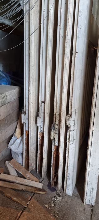 Glasvand, uși interior vechi