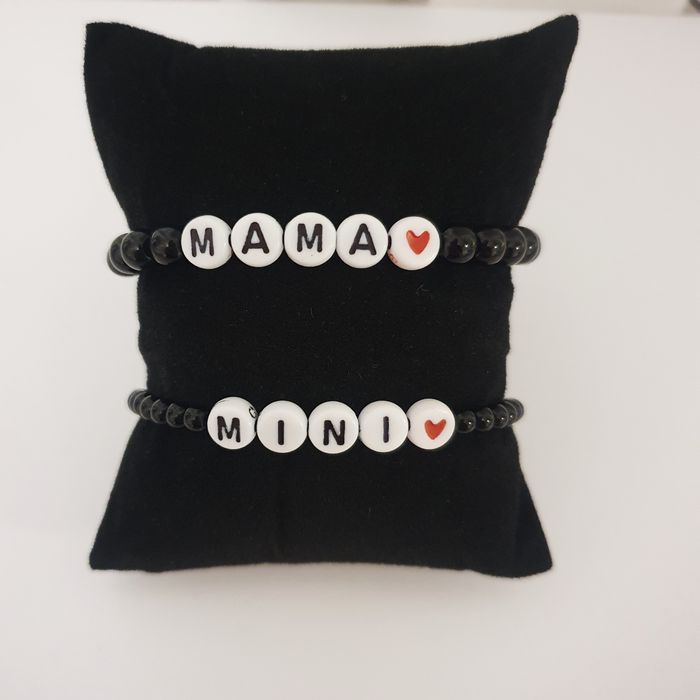 Set de brățări mamă–fiică.