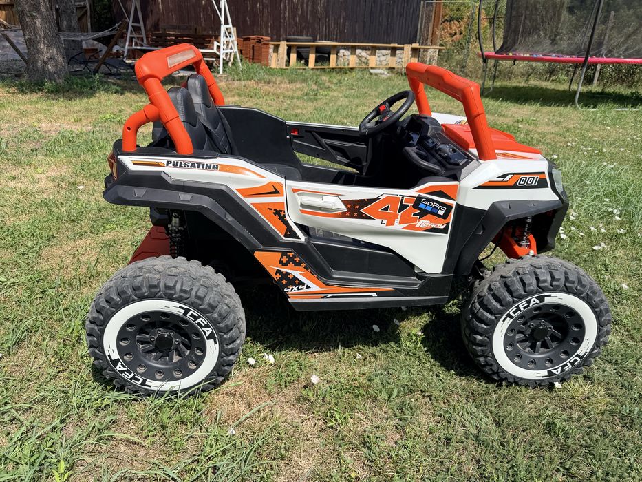 Детски  акумулаторен джип UTV 4X4