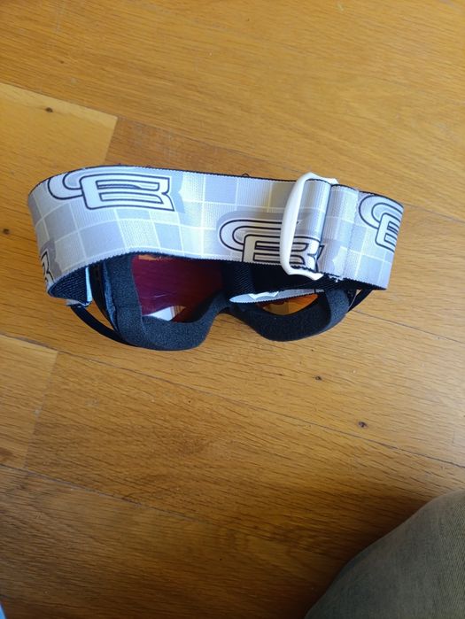 Продавам ски и сноуборд очила
