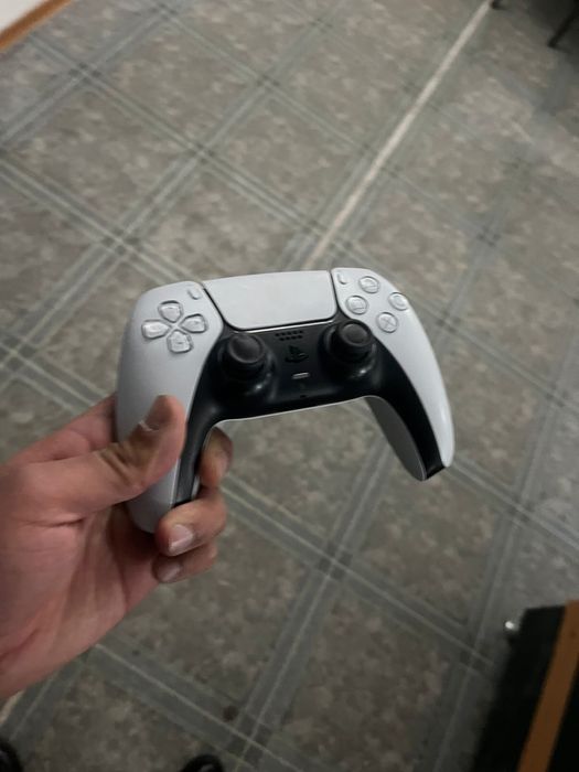 Срочно продается PS5 slim плэйстешн