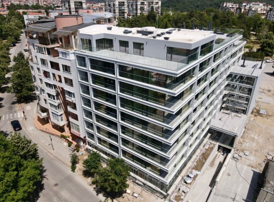 Продава се Двустаен апартамент в Велико Търново, Център - 73 кв.м за 1809 €/кв.м - Снимка #2