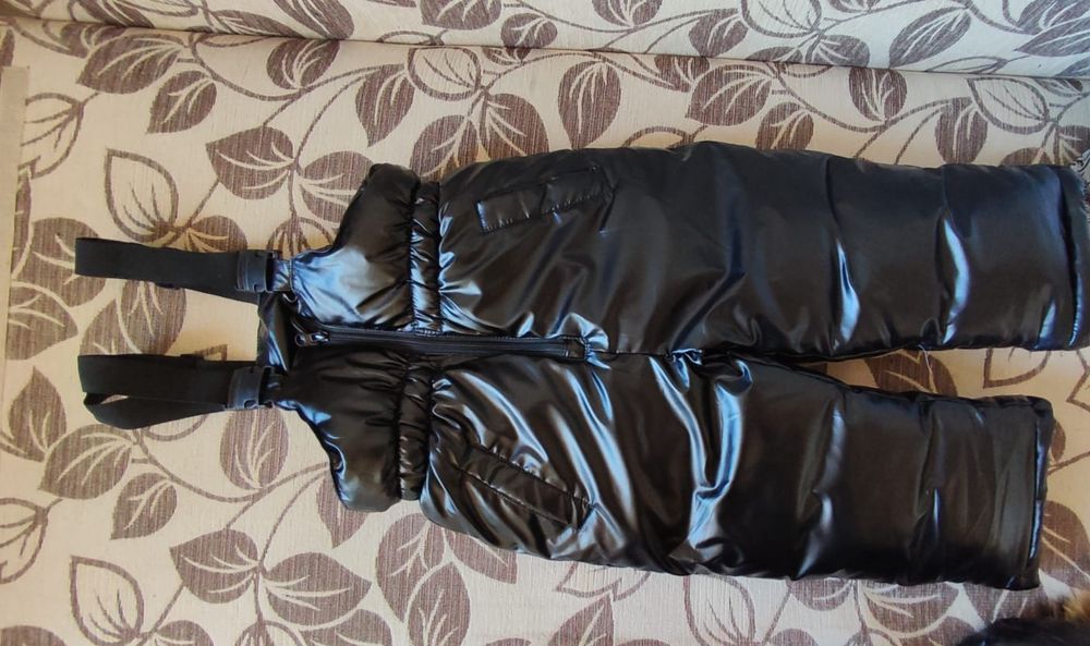 Продам детский комбинезон