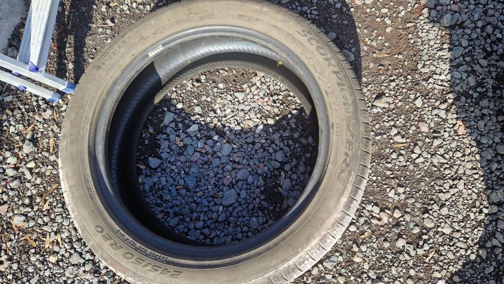 продам шину pirelli 245/50r20