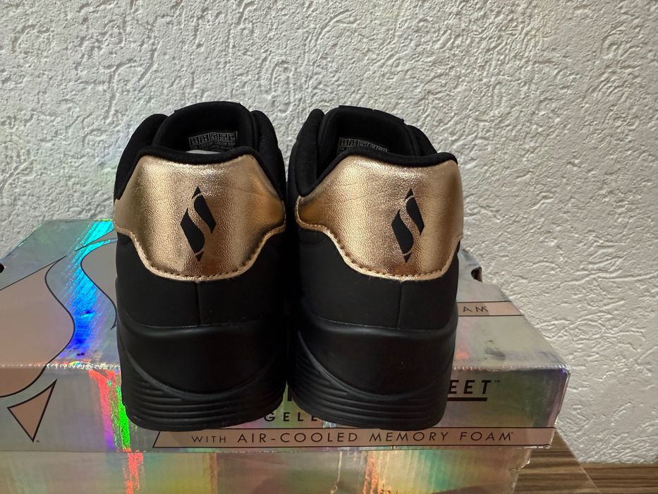 Маратонки Skechers