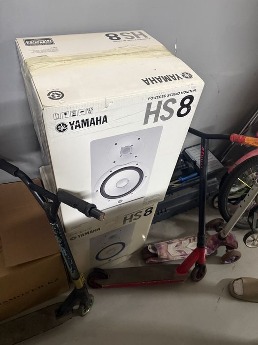 Студийные мониторы YAMAHA HS8