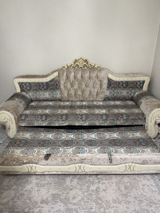 Продам срочно Диван