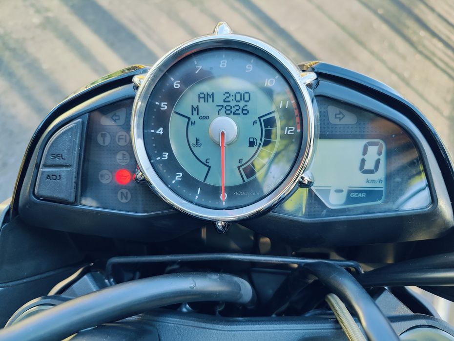 Suzuki B-king мотоцикл