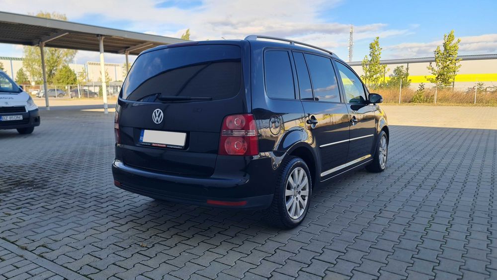 VW Touran facelift - motor 2.0 TDI-170 CP - cutie 6+1 trepte - an 2007