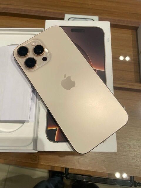 iPhone 16 Pro Max