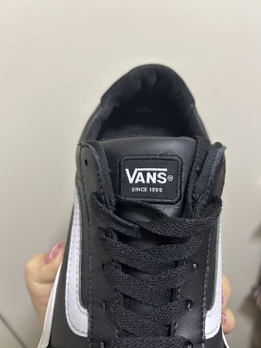 Оригинал кожени кецове Vans Old Skool
