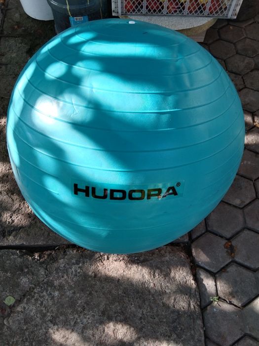 Мяч фитбольный .