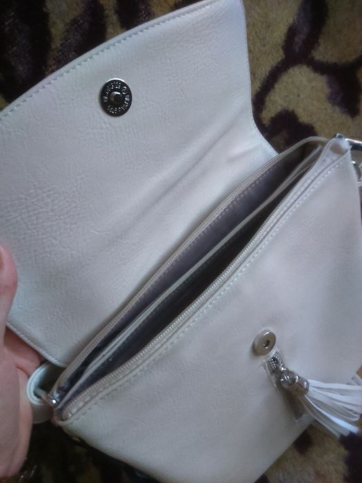 Geanta de tip postas