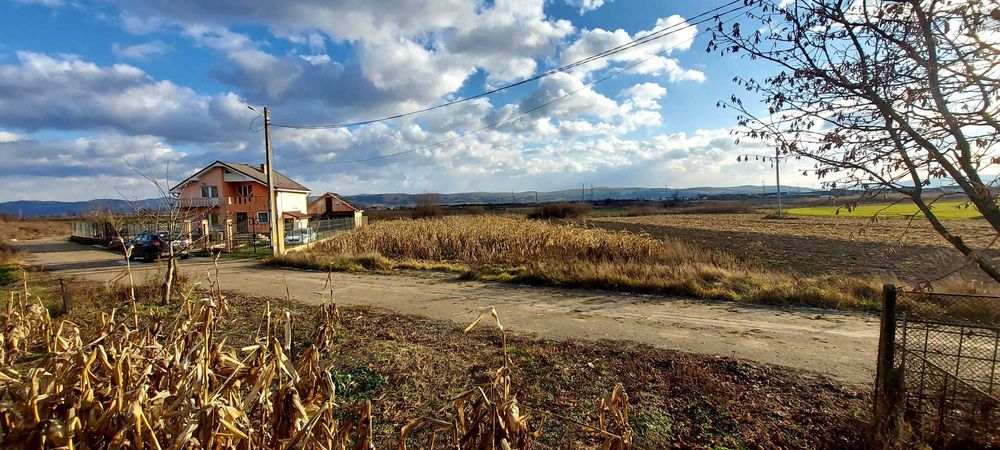 Vând teren intravilan in Cuzdrioara,750 mp