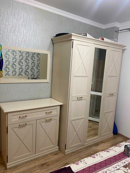 Шифоньер с Комодом