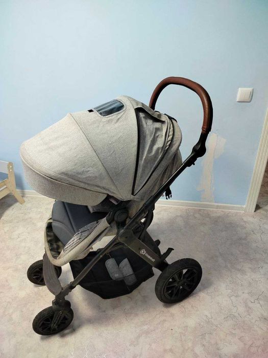 Детская коляска-трансформер