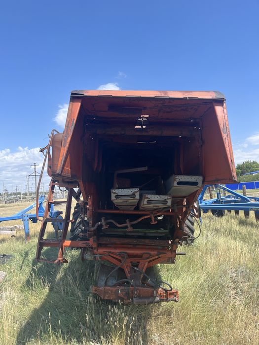Продам комбайны 2 штуки