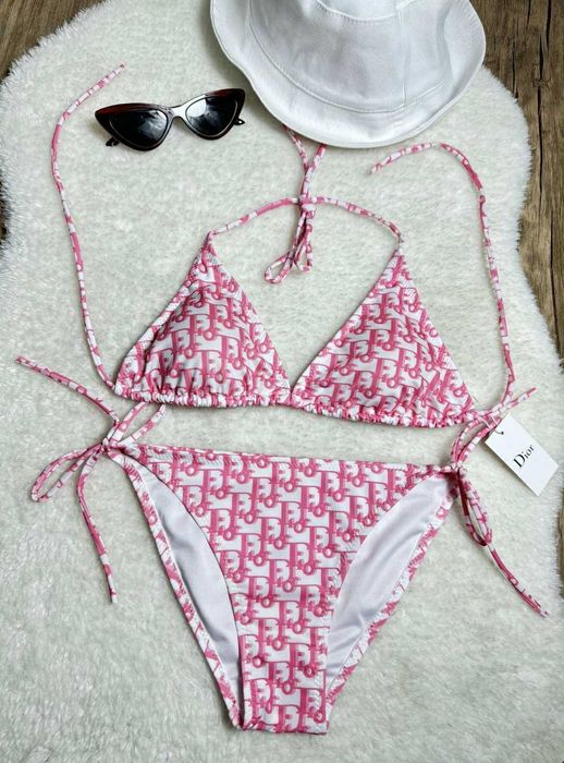 Бански, нов, две части