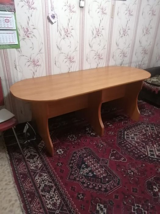 Продам стол кухонный