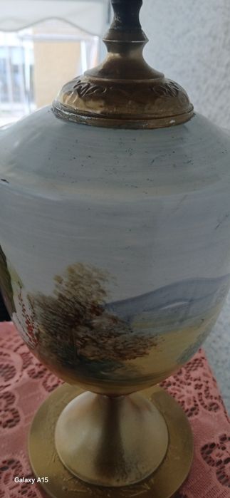 Ръчно рисувана настолна лампа