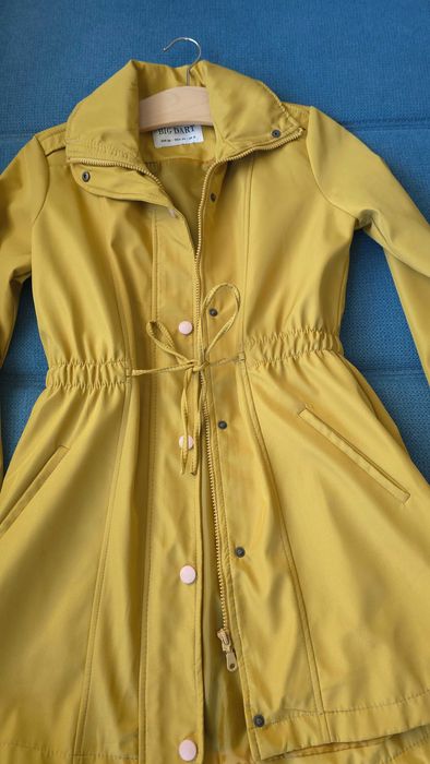 Палто цвят горчица