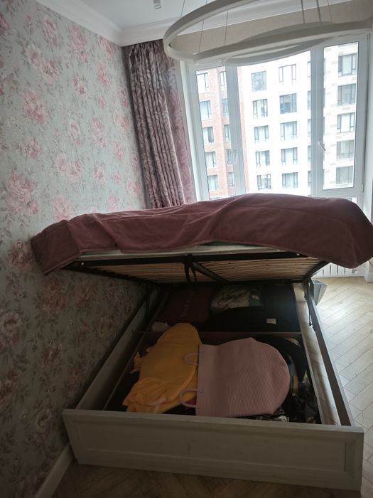 Продаю кровать 160х200